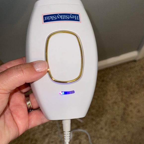 EUC Hey Silk Skin Laser Hair Removal Set With Safety Red Glasses - Picture 4 of 6